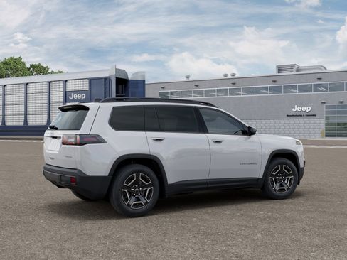 New 2026 Jeep Cherokee Laredo image 6