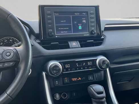 Used 2021 Toyota RAV4 XLE w/ Convenience Package image 9