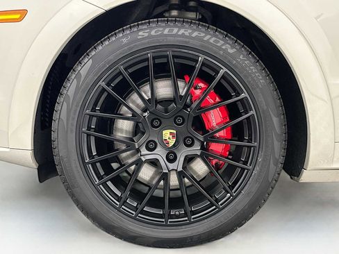 Certified 2022 Porsche Cayenne GTS image 31