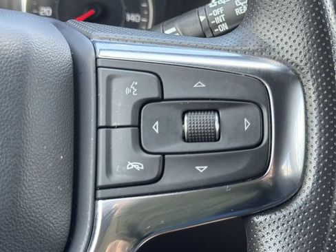 Used 2025 Chevrolet Blazer LT FWD image 23