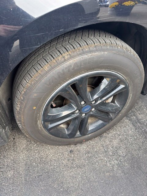Used 2019 Ford Edge SEL w/ Equipment Group 201A AWD/4WD image 4