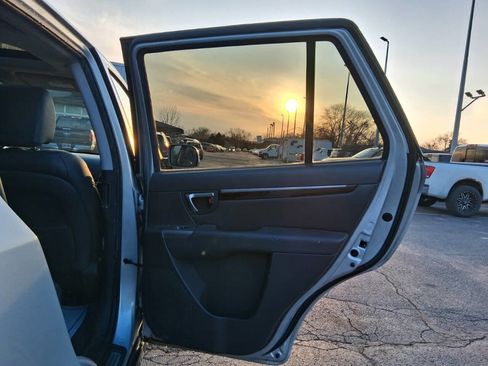 Used 2010 Hyundai Santa Fe Limited image 8