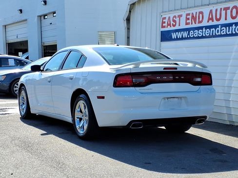 Used 2013 Dodge Charger SXT w/ Sport Appearance Group RWD image 3