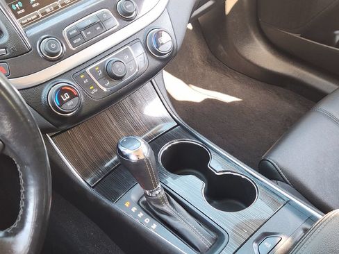 Used 2020 Chevrolet Impala LT FWD image 16