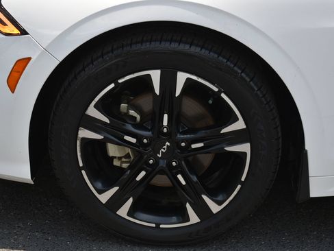 Used 2024 Kia K5 GT-Line FWD image 9