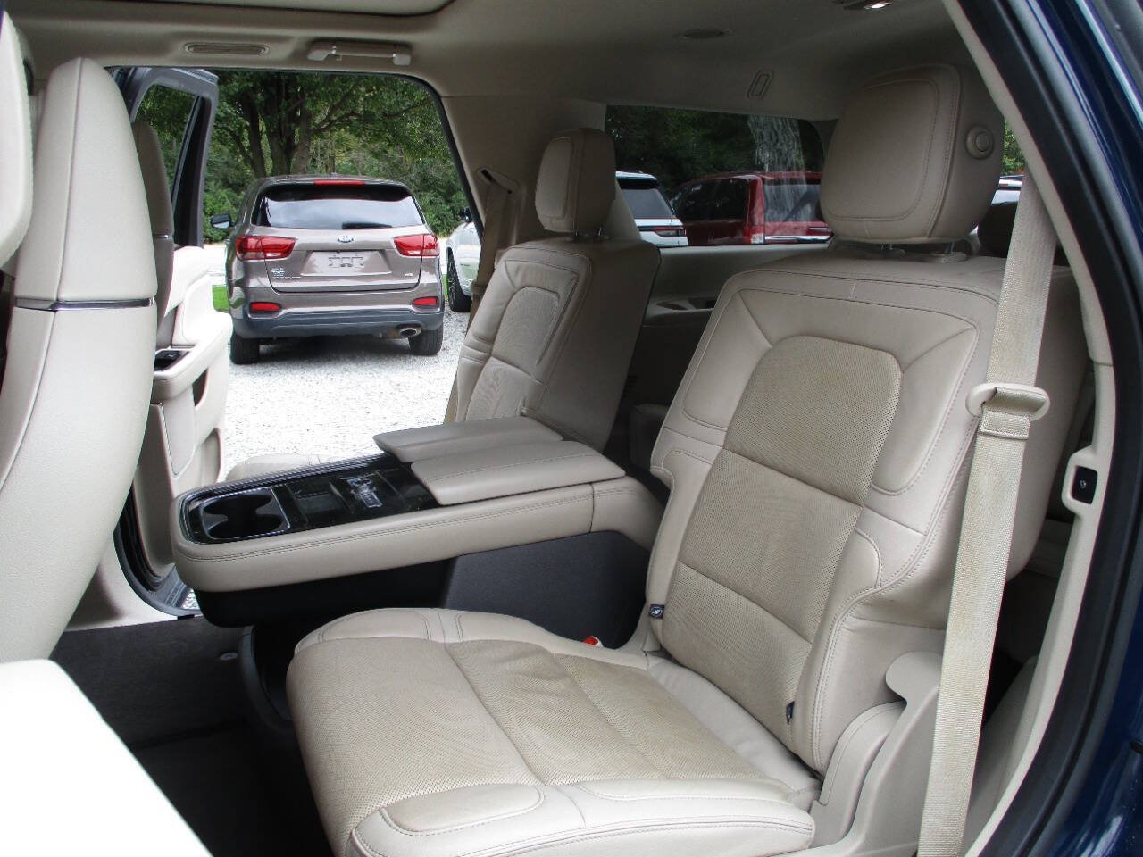 Used 2018 Lincoln Navigator Reserve w/ Technology Package AWD/4WD image 34