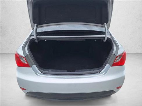 Used 2007 Hyundai Elantra SE image 16