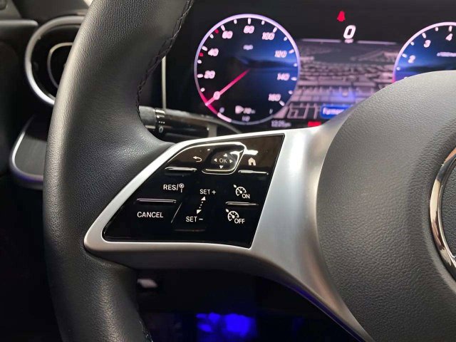 Used 2025 Mercedes-Benz C 300 Sedan image 34