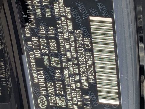 Used 2025 Hyundai Venue SEL FWD image 35