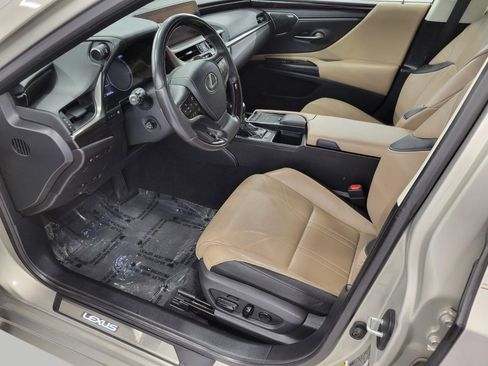 Used 2019 Lexus ES 350 image 9