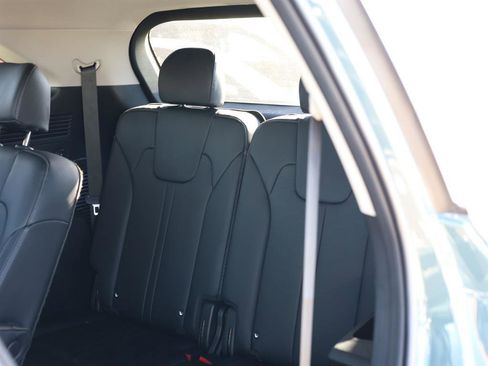 Used 2025 Kia Sorento EX image 21