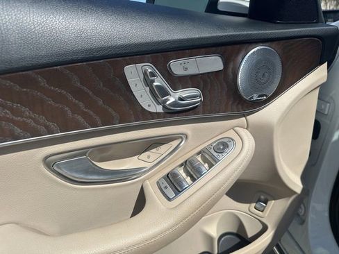 Used 2021 Mercedes-Benz C 300 Sedan image 16