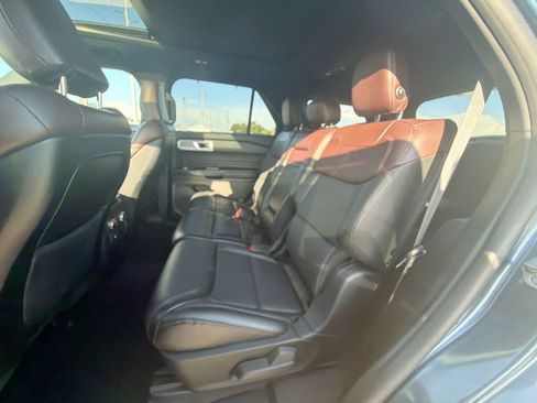 Used 2020 Ford Explorer Platinum AWD/4WD image 28