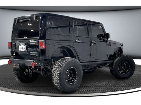 Used 2015 Jeep Wrangler Unlimited Rubicon image 13