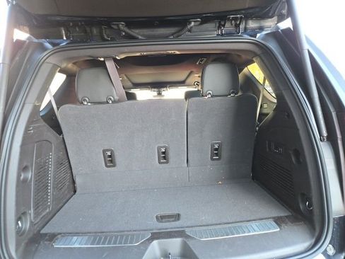 Used 2022 GMC Yukon Denali w/ Denali Premium Package image 16