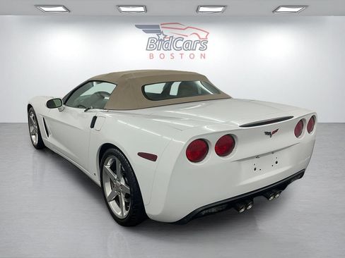 Used 2006 Chevrolet Corvette Convertible w/ Preferred Equipment Group RWD image 6