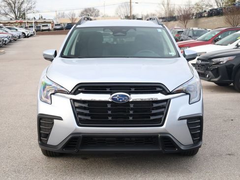Used 2025 Subaru Ascent Premium image 3