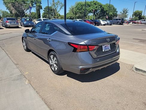Used 2025 Nissan Altima 2.5 S FWD image 4