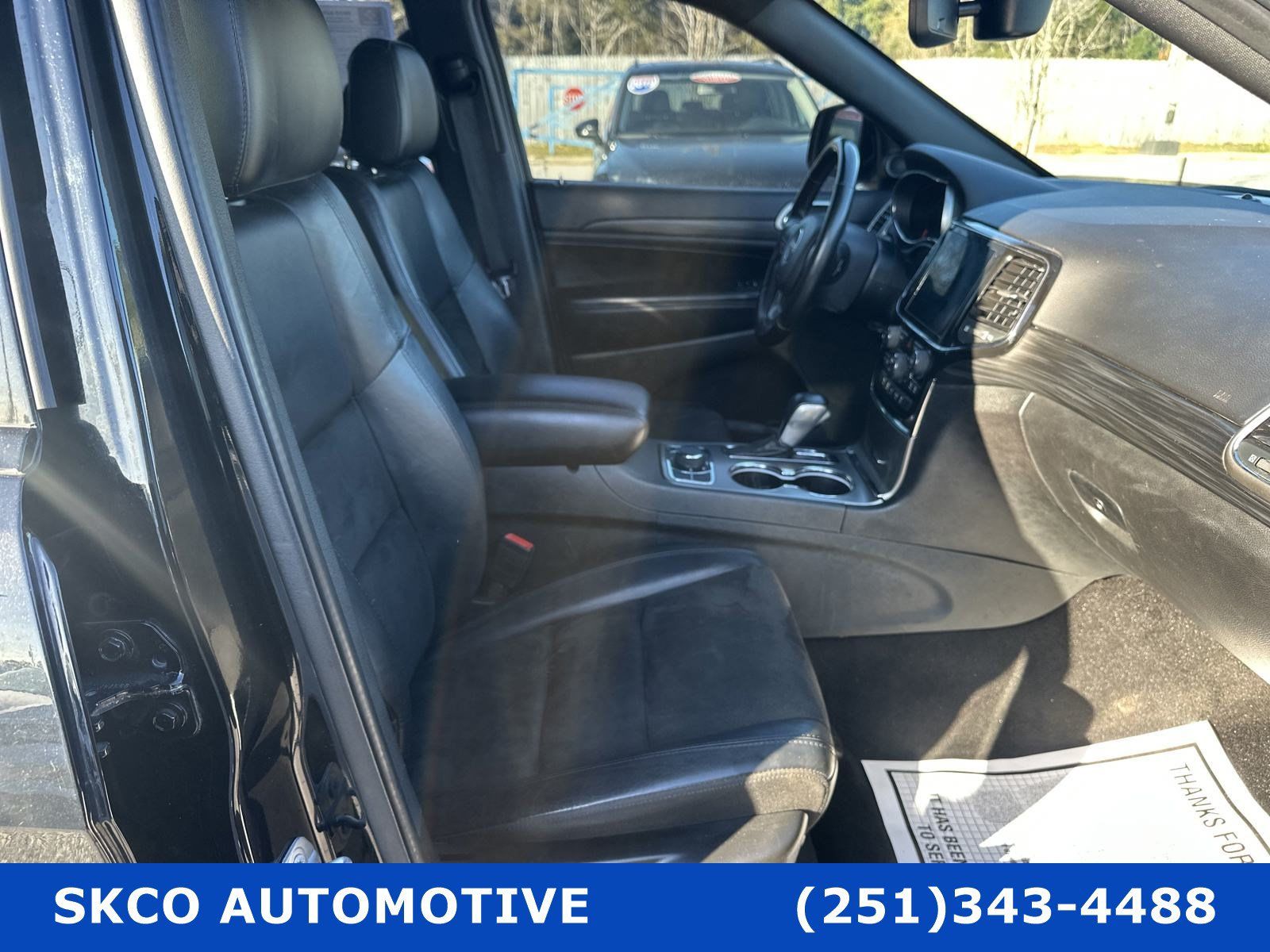 Used 2022 Jeep Grand Cherokee Laredo X AWD/4WD image 13