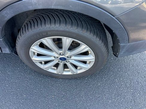 Used 2017 Ford Escape Titanium AWD/4WD image 12