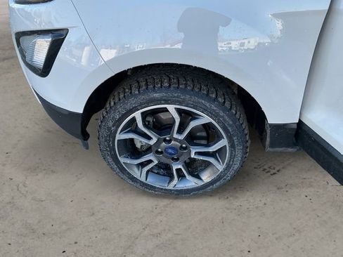 Used 2019 Ford EcoSport SES w/ SES Black Appearance Package image 10