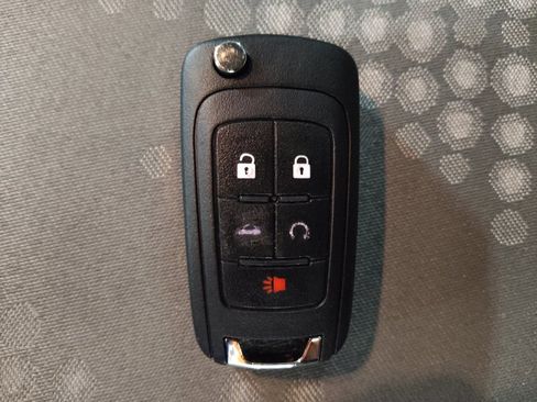 Used 2018 Chevrolet Sonic LT FWD image 32