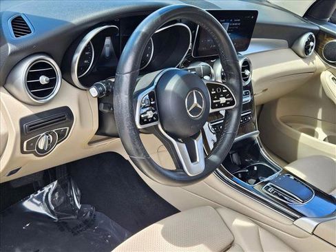 Used 2022 Mercedes-Benz GLC 300 image 10