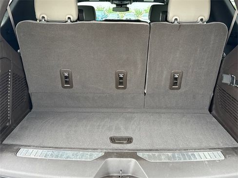 Used 2023 Chevrolet Tahoe Z71 w/ Luxury Package image 11