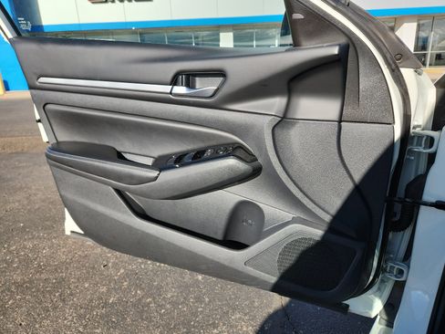 Used 2023 Nissan Altima 2.5 SV image 12