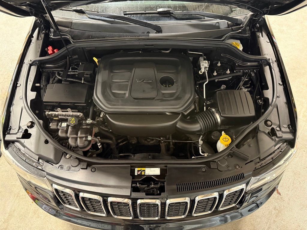 Certified 2020 Jeep Grand Cherokee Laredo AWD/4WD image 31