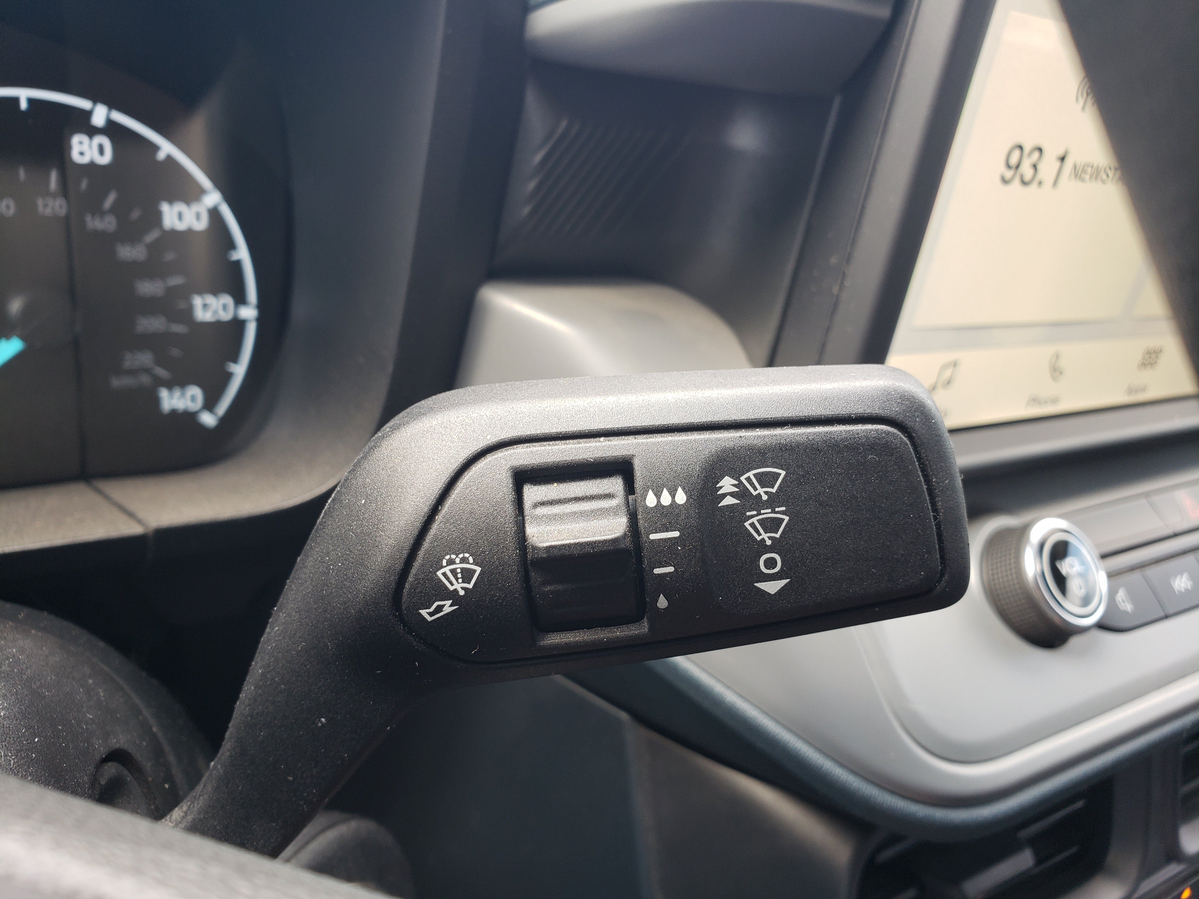 Used 2024 Ford Maverick XL FWD image 18