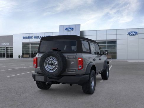 New 2025 Ford Bronco 4-Door image 8