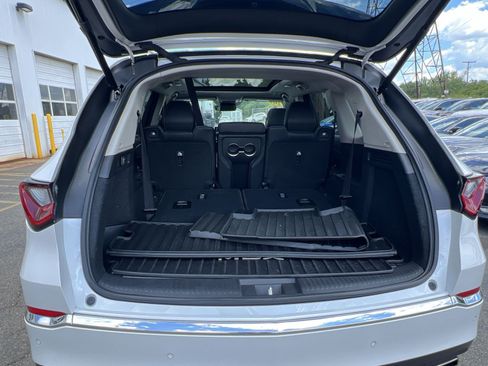 Used 2025 Acura MDX SH-AWD w/ Technology Package image 24