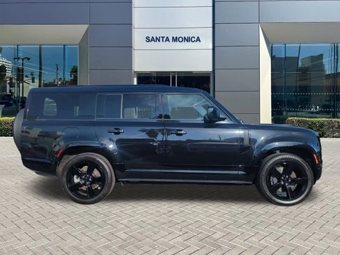 New 2026 Land Rover Defender 130 X-Dynamic SE image 6