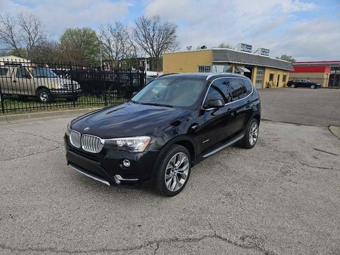 Used 2017 BMW X3 sDrive28i RWD image 1