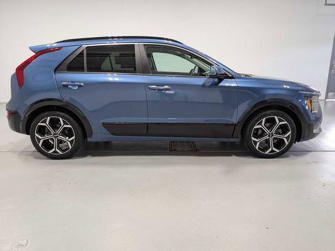 Certified 2023 Kia Niro SX Touring FWD image 8