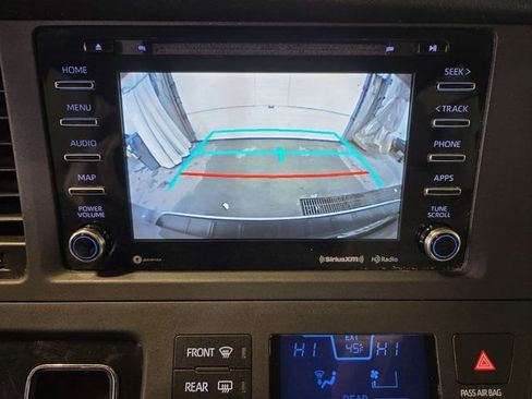Used 2020 Toyota Sienna LE FWD image 24