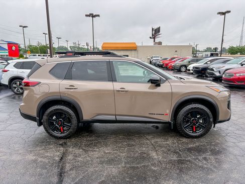 Used 2025 Nissan Rogue SV w/ Rock Creek Premium Package AWD/4WD image 17