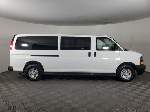 Used 2023 Chevrolet Express 3500 LS RWD image 2