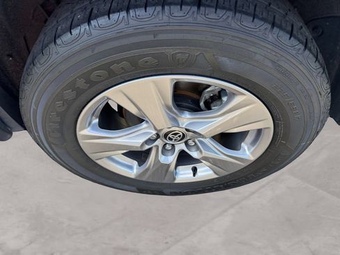Used 2025 Toyota RAV4 XLE AWD/4WD image 14