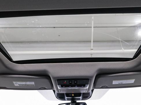 Used 2022 Nissan Rogue Platinum w/ Head-Up Display Package AWD/4WD image 12