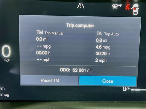 Used 2023 Volvo XC60 B5 Plus AWD/4WD image 11