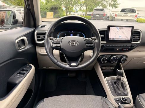 Used 2023 Hyundai Venue Limited w/ Cargo Package FWD image 26