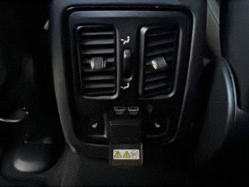 Used 2022 Dodge Durango GT image 22