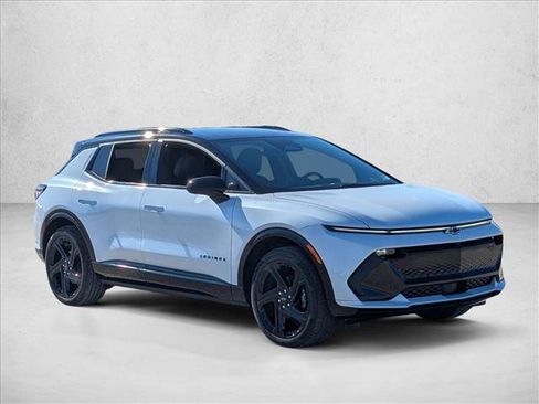 New 2026 Chevrolet Equinox EV RS image 5