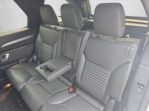 New 2026 Land Rover Discovery Dynamic SE AWD/4WD image 15