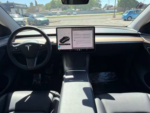 Used 2023 Tesla Model Y Long Range AWD/4WD image 16