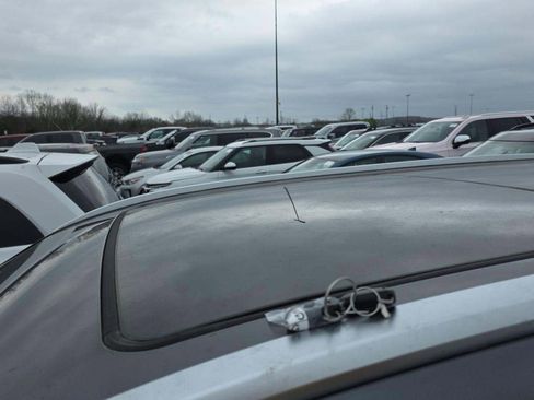 Used 2025 Toyota Highlander Platinum image 19