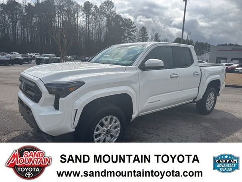 Used 2025 Toyota Tacoma SR5 image 6