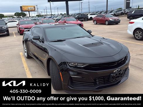 Used 2019 Chevrolet Camaro SS RWD image 1